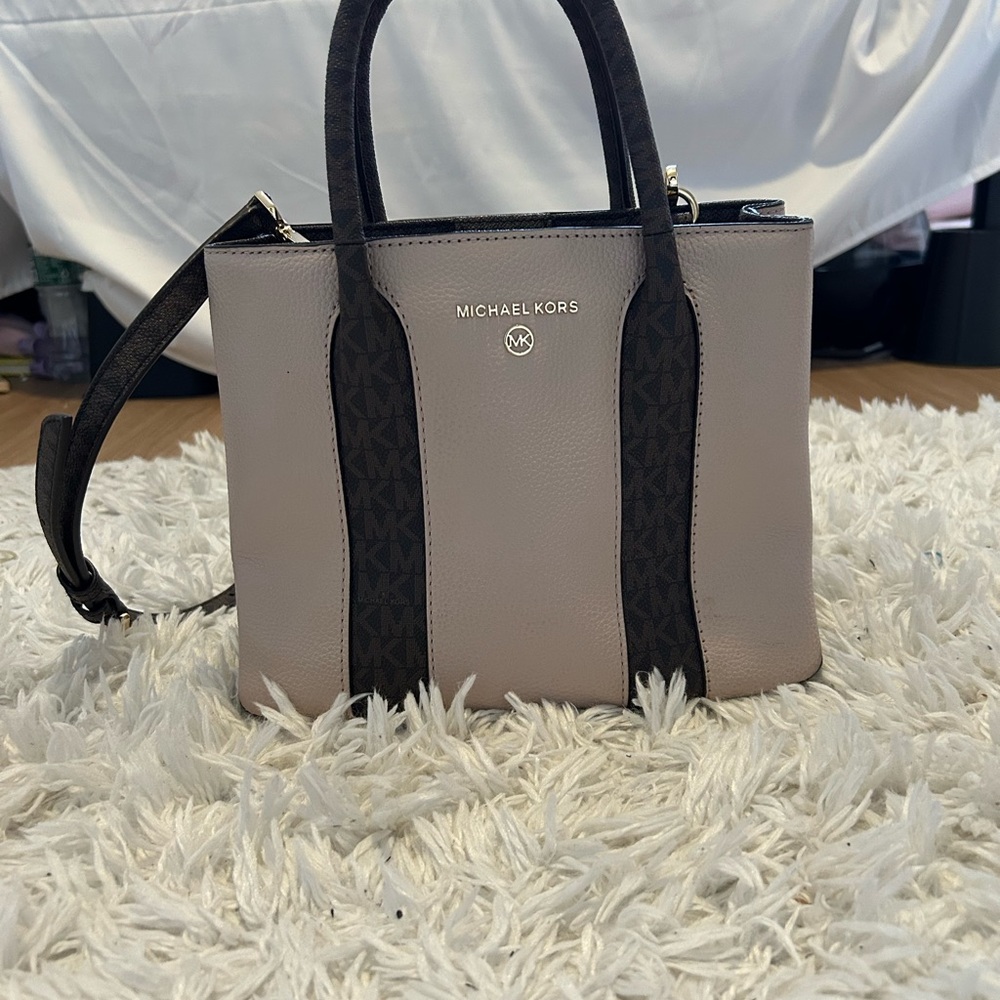 Michael Kors Women's Pale pink and Black Handbag
